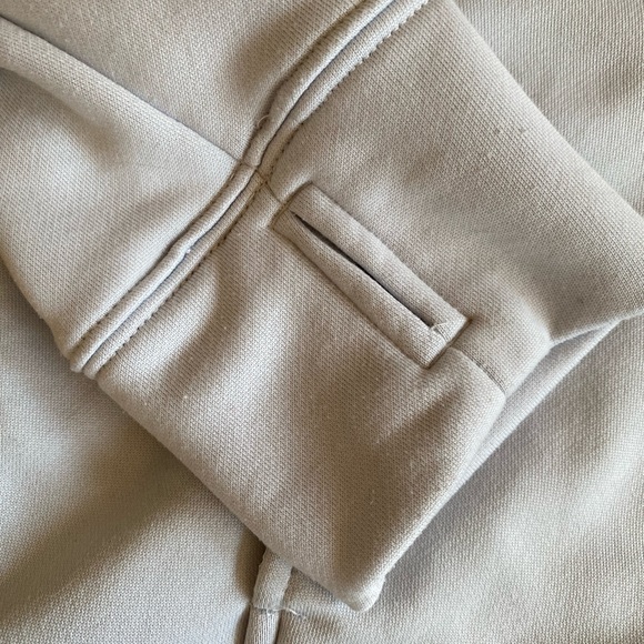 UNDER ARMOUR Quarter Zip - Picture 6 of 8